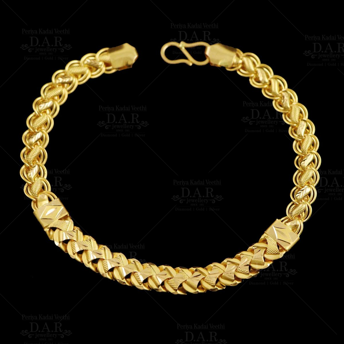 Men's Gold Fancy Bracelets at 100000.00 INR in Bengaluru | Rishabh Gold  Palace
