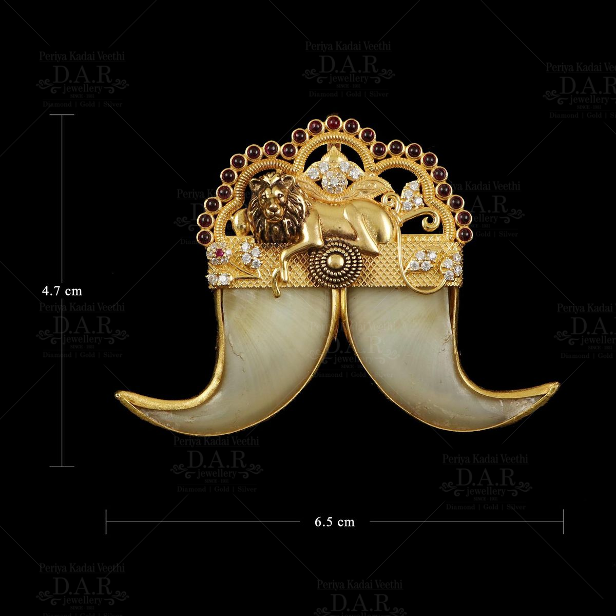 Lion nail pendant : r/Gold