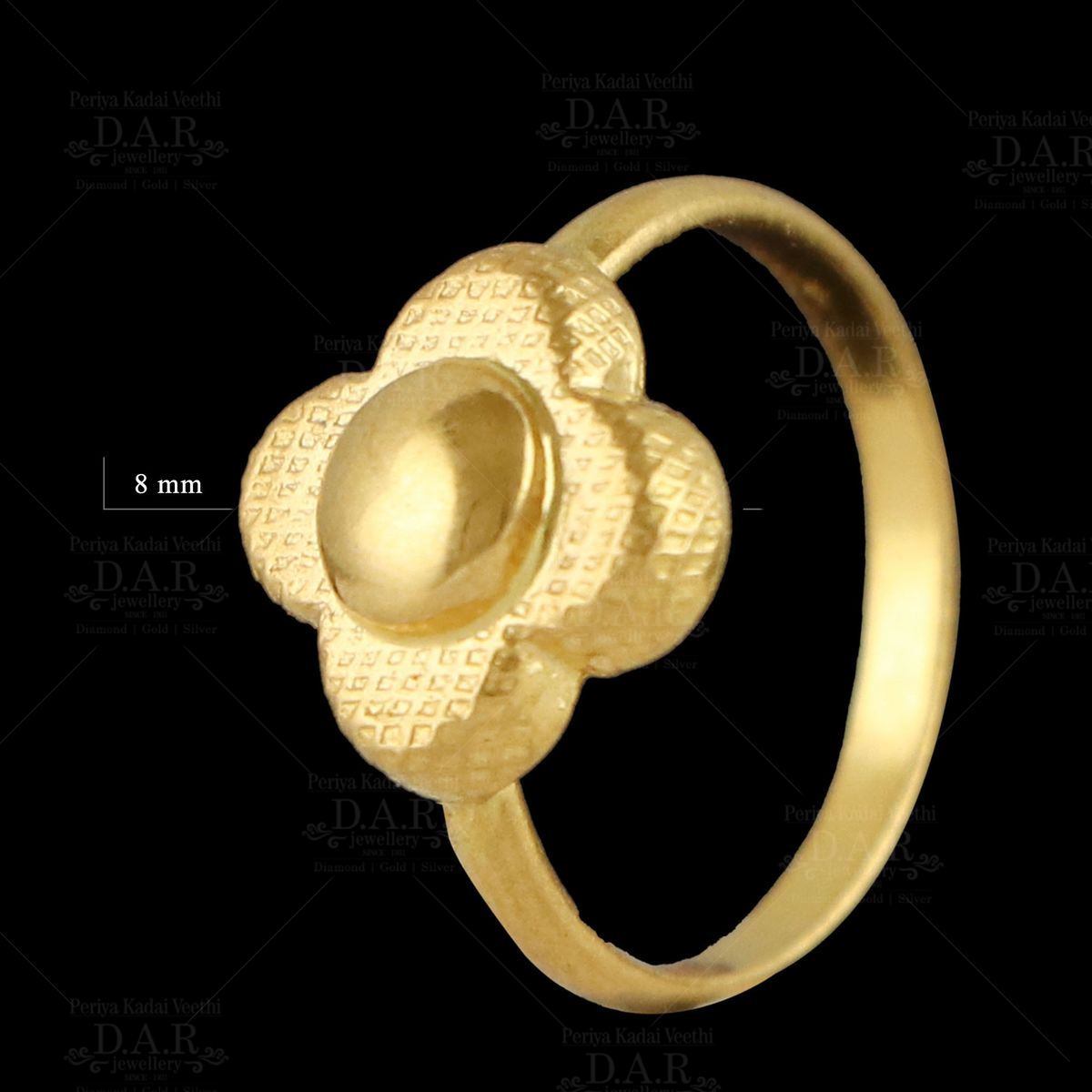 French Oval Shaped Diamonds and Sculpted Gold Ring - FD Gallery