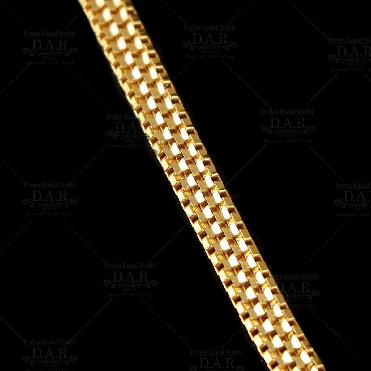 Buy Stunning Minor Chains that Subtle Elegance for Everyday Wear