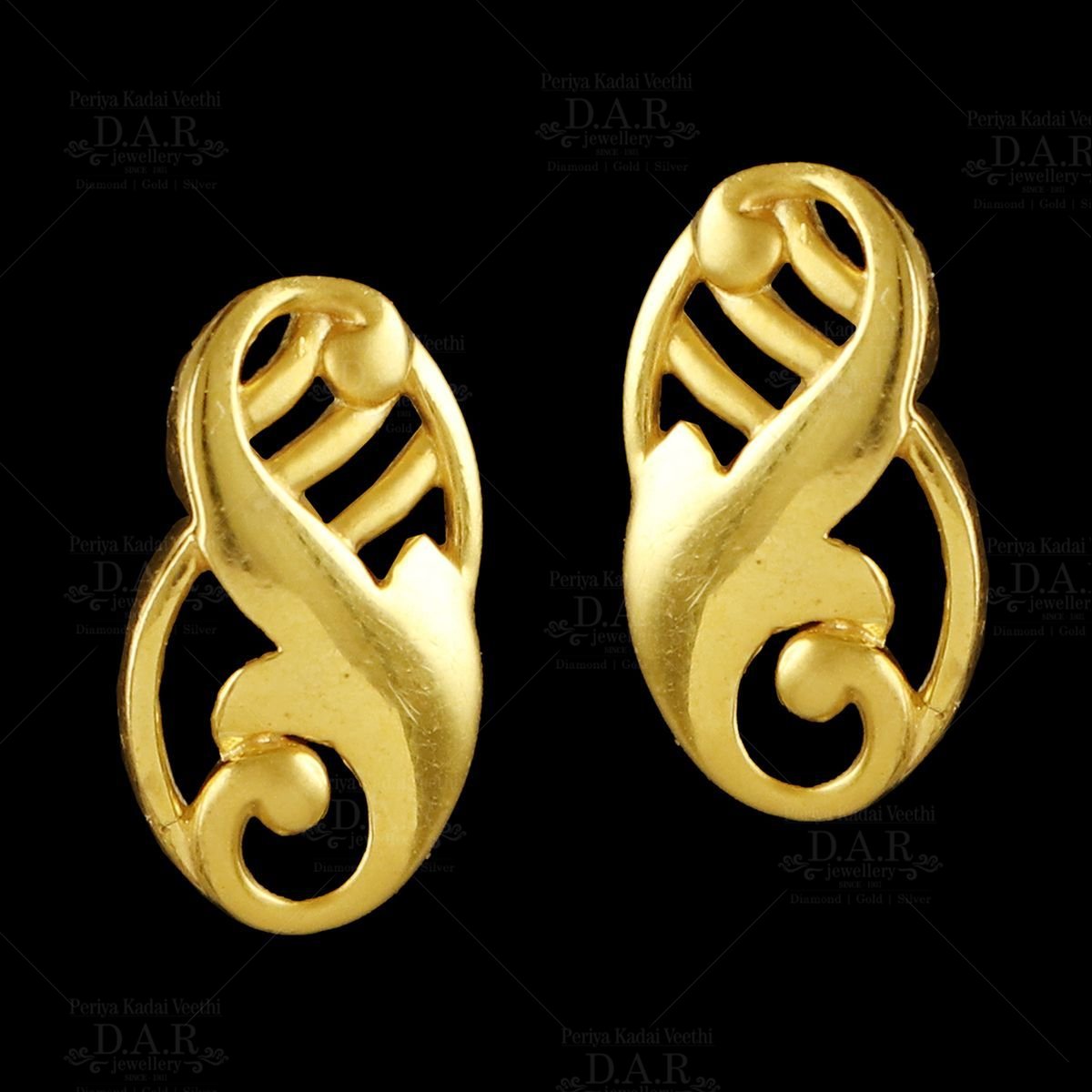 Molding type earrings store