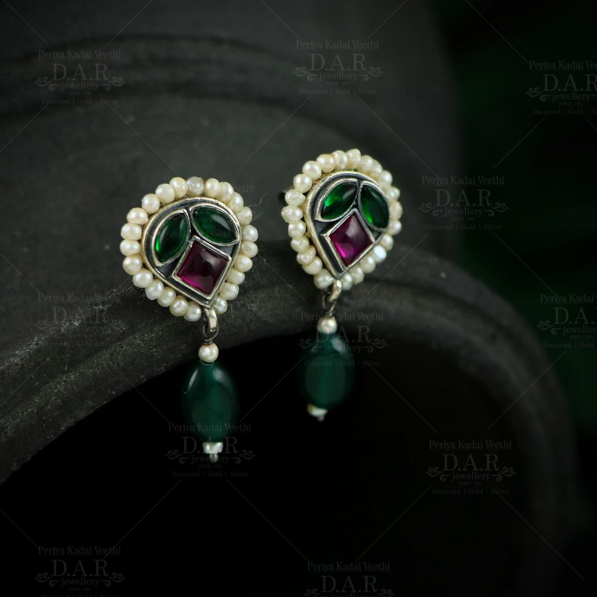 Kundan Red & Green Stone Earrings – Sonoor