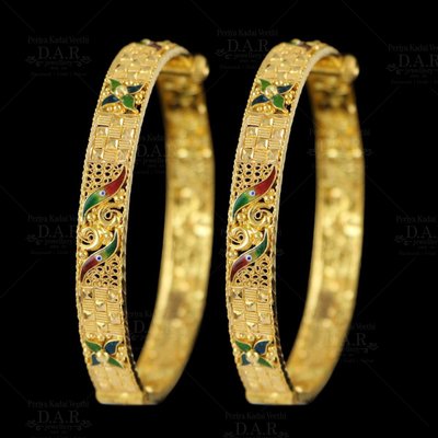 Shop Modern Screw Women's Bangle from DAR Jewellery